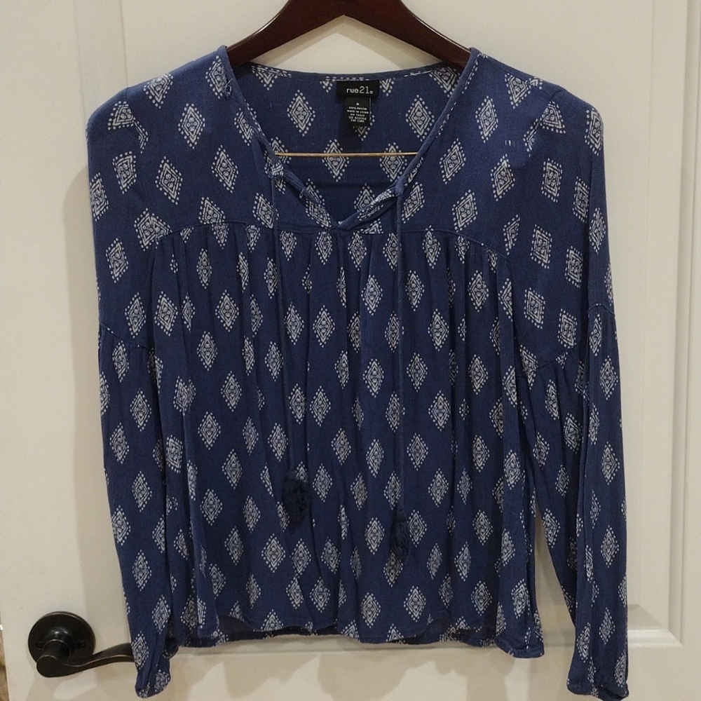 Rue 21. Blue and White Flowy Top. Size Small